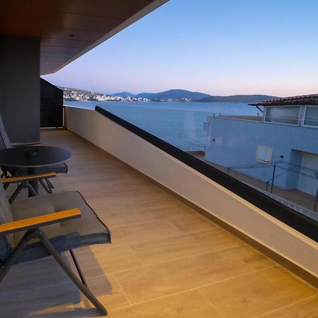 Yacht Premium Hotel Sarandë Buitenkant foto