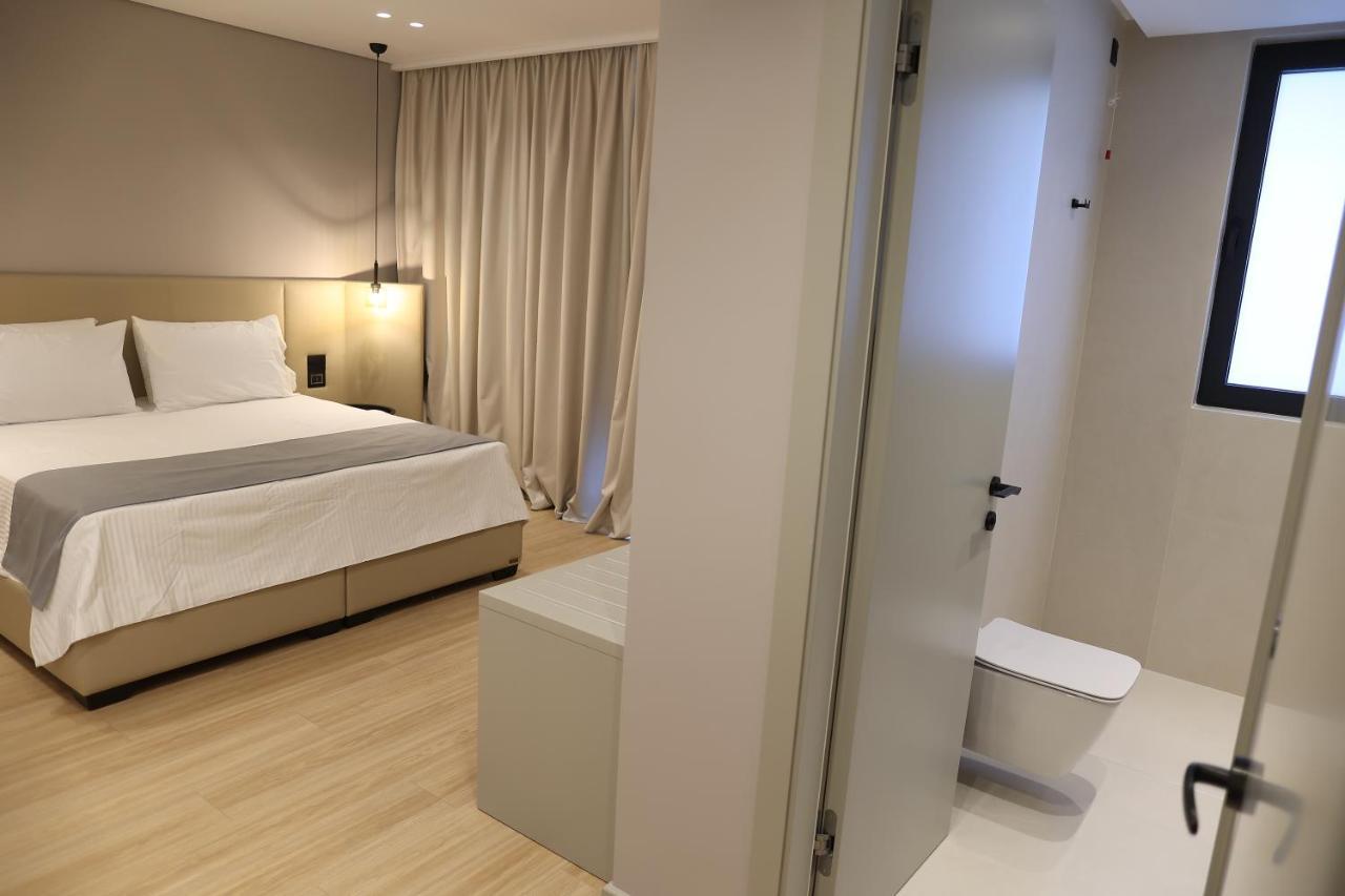 Yacht Premium Hotel Sarandë Buitenkant foto
