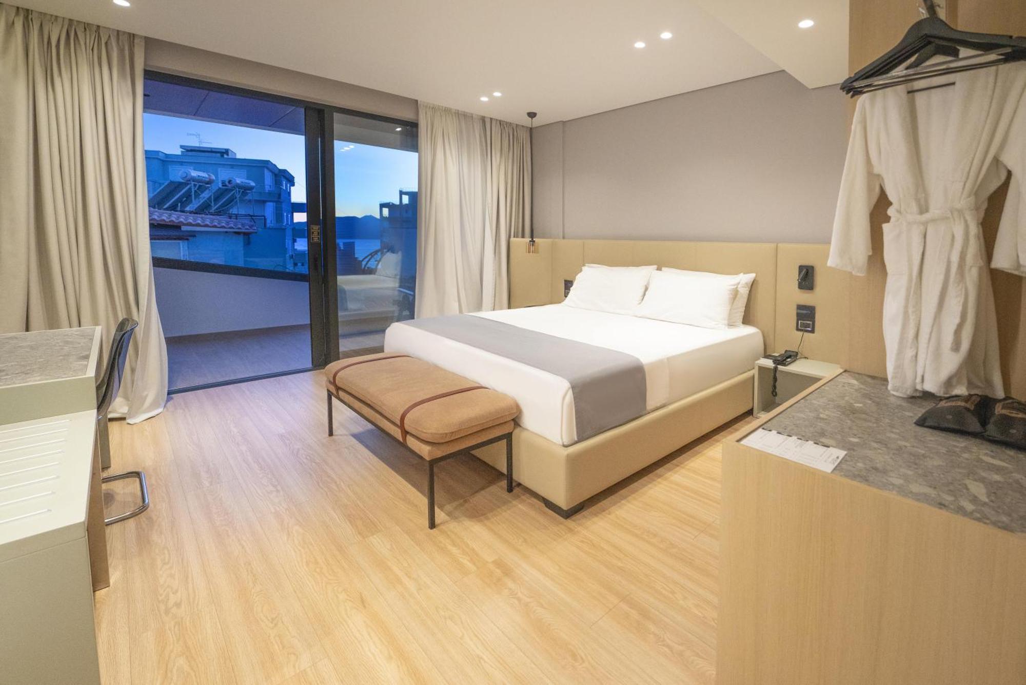 Yacht Premium Hotel Sarandë Buitenkant foto