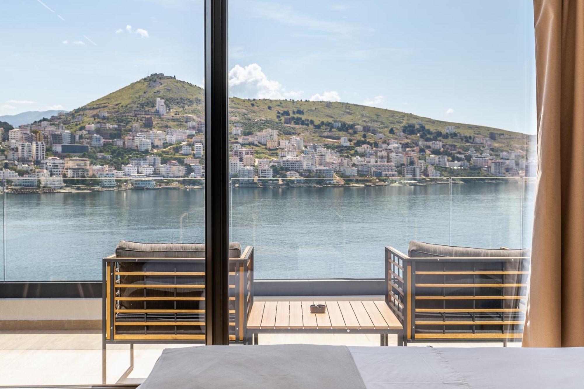 Yacht Premium Hotel Sarandë Buitenkant foto