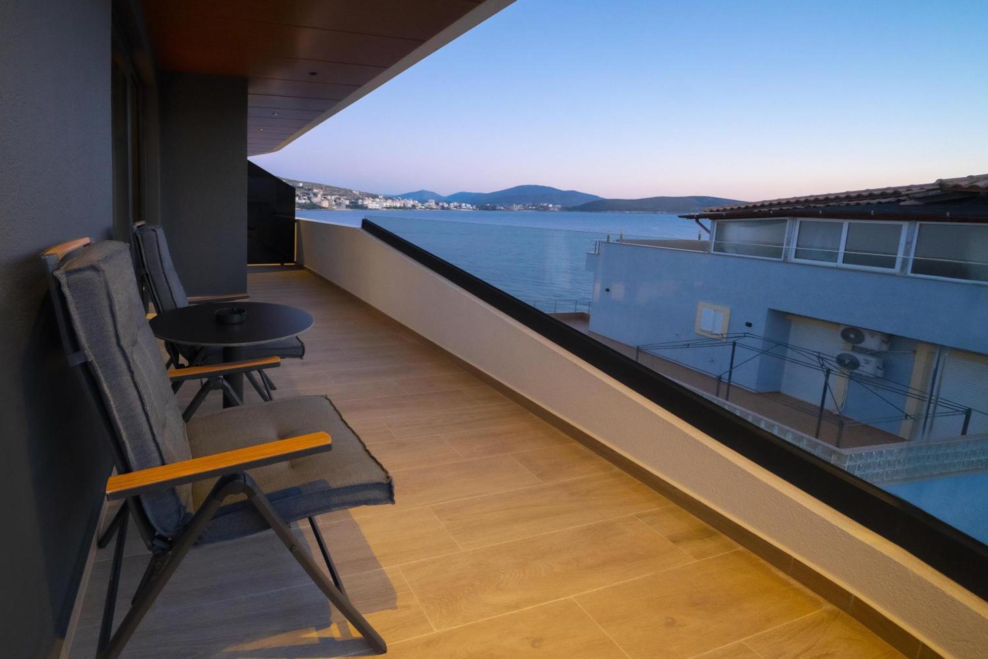 Yacht Premium Hotel Sarandë Buitenkant foto